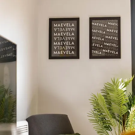 Maevela - Jungle Vibe Luxury Centre 1 Bed - New Build - Centre, Digbeth - Rooftop Terrace - Ps4 & Smart Tv's